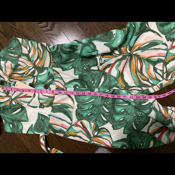 Wide leg belted jumpsuit size 4 - Picture 8 of 8